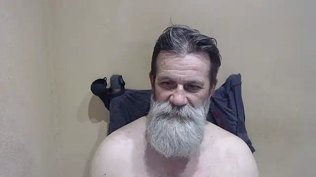 Snapshot of AlexNudo chatting on 06.01.26 AlexNudo online show from 06.01.26
