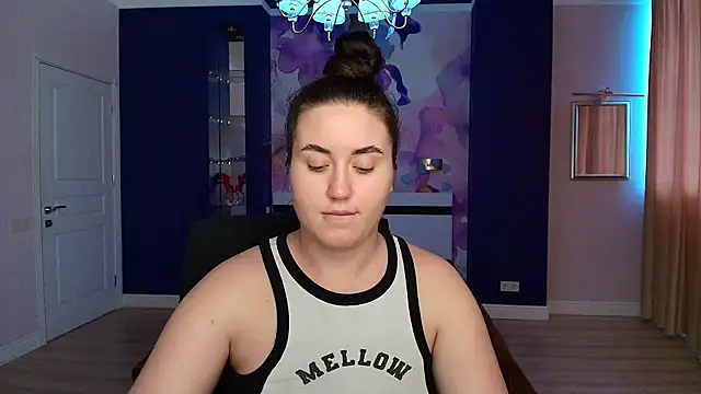 Snapshot of Roxie_Bradley chatting on 01.10.25 Roxie Bradley online show from 01.10.25