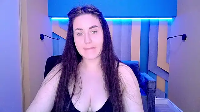 Snapshot of Roxie_Bradley chatting on 02.15.25 Roxie Bradley online show from 02.15.25