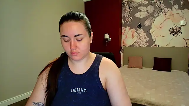 Roxie Bradley online show from 04.03.26