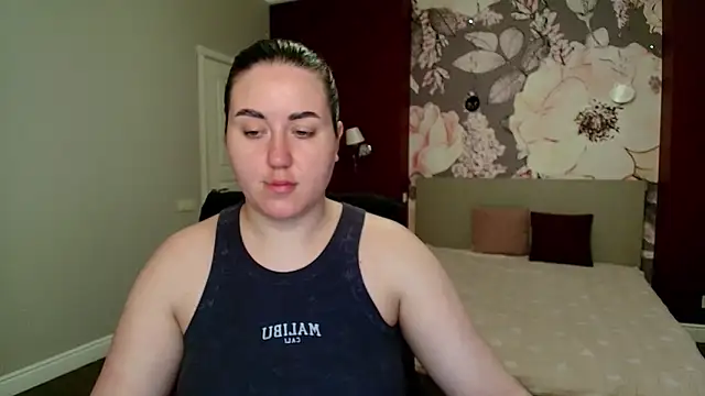 Roxie Bradley online show from 04.21.26