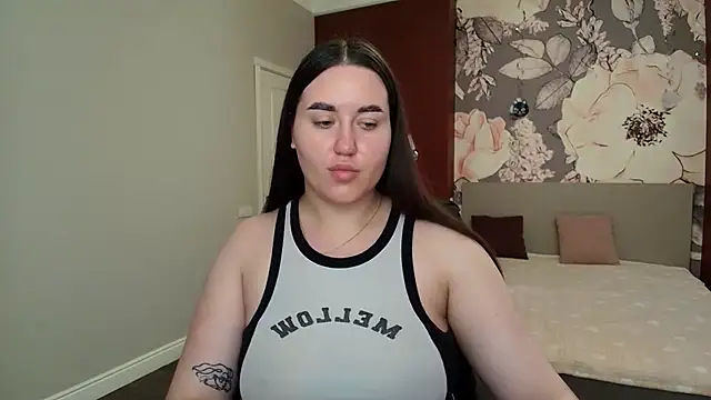 Snapshot of Roxie_Bradley chatting on 07.24.26 Roxie Bradley online show from 07.24.26