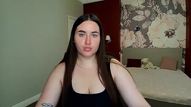 Snapshot of Roxie_Bradley chatting on 07.27.26 Roxie Bradley online show from 07.27.26