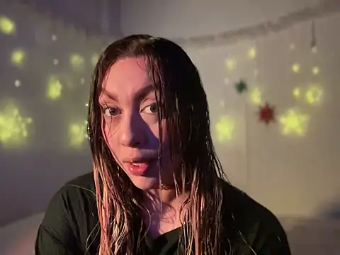 Im sophiie online show from 12.17.24