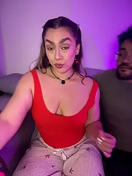 Snapshot of Im_sophiie chatting on 05.19.26 Im sophiie online show from 05.19.26