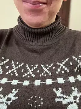 Snapshot of sweetmystery1 chatting on 12.28.24 sweetmystery1 online show from 12.28.24