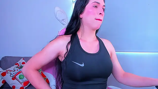 Ariana f online show from 10.31.25