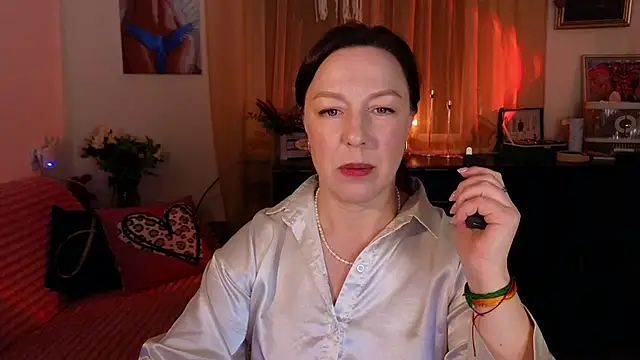 vanessawis  online show from 02.26.26