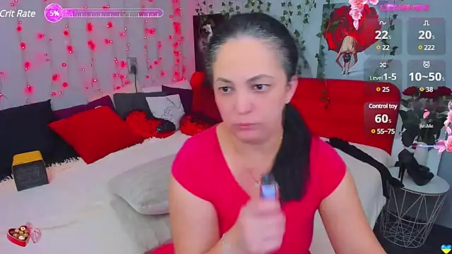Snapshot of DarlingMilf chatting on 12.24.24 DarlingMilf online show from 12.24.24