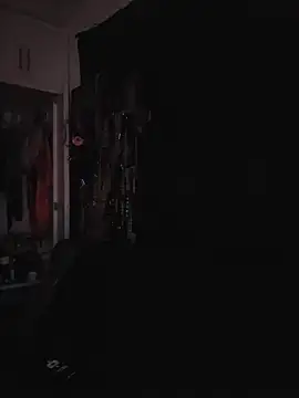 Laura takint online show from 12.19.25