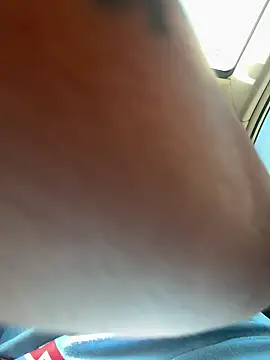 Snapshot of marhi32 chatting on 09.29.25 marhi32 online show from 09.29.25