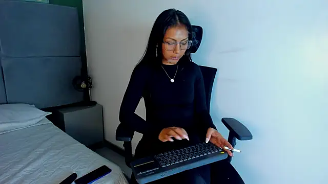 Tracy lambo online show from 03.04.25