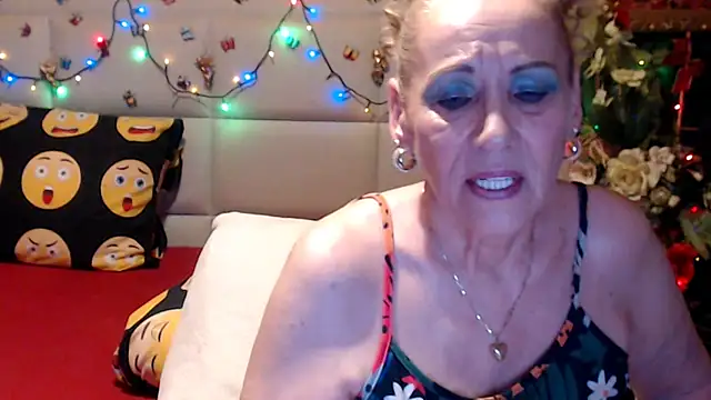 Snapshot of HappyWomanOn chatting on 07.16.26 HappyWomanOn online show from 07.16.26