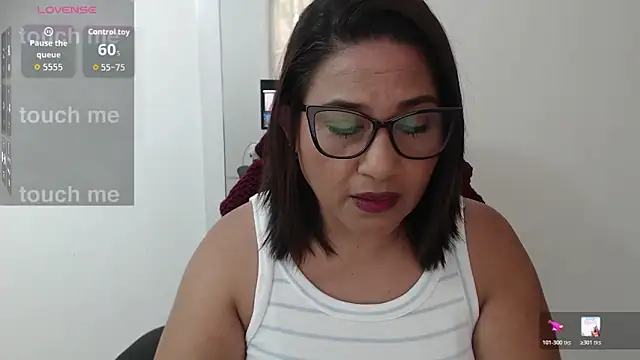 Snapshot of Katha_Marck chatting on 02.10.26 Katha Marck online show from 02.10.26