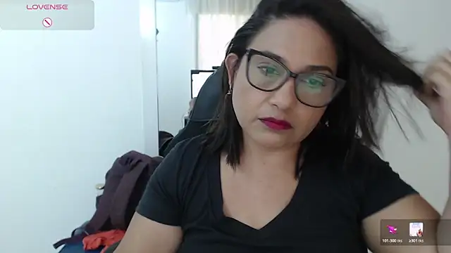 Snapshot of Katha_Marck chatting on 02.17.26 Katha Marck online show from 02.17.26