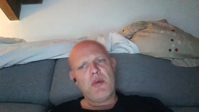 davigochi77bcn online show from 12.19.25