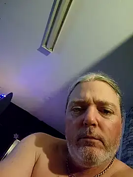 Hotredheadandtoungelasher online show from 12.21.25