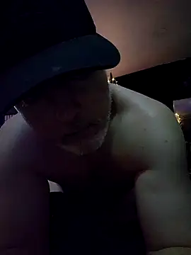 Hotredheadandtoungelasher online show from 12.22.25