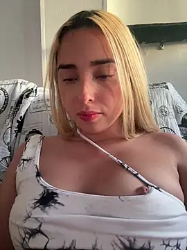 Irisweet  online show from 02.17.25