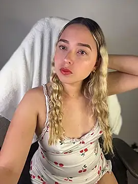 Irisweet  online show from 02.24.26