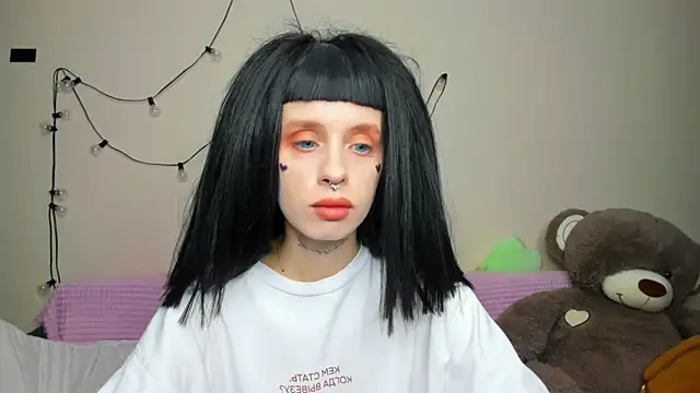 FlowerOfSin2001 online show from 09.14.25