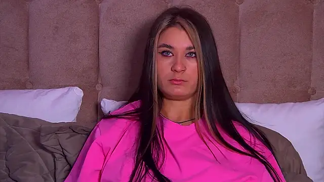 RachelSimpson online show from 02.04.25