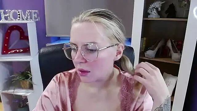 Zoey Erotic online show from 02.03.26