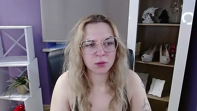 Zoey Erotic online show from 04.20.26