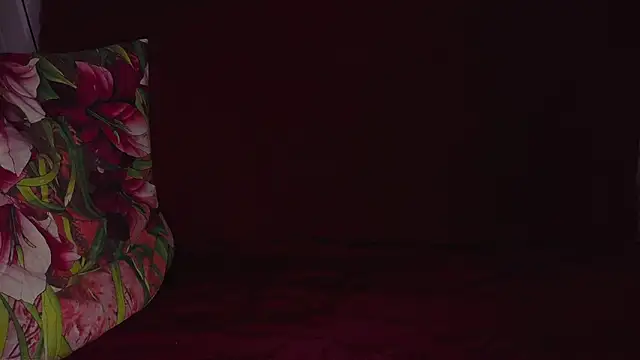 Snapshot of jamismu chatting on 03.18.25 jamismu online show from 03.18.25