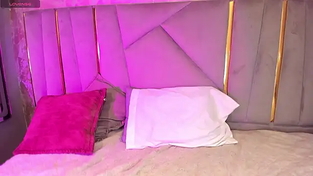 Snapshot of Sariitaa_ chatting on 02.07.26 Sariitaa online show from 02.07.26