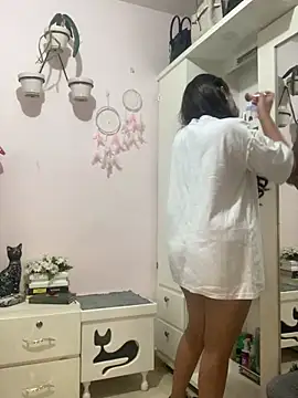 Snapshot of Kataliina chatting on 01.27.25 Kataliina online show from 01.27.25