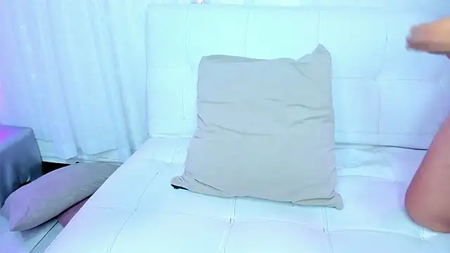 Snapshot of Litzy1_ chatting on 02.15.26 Litzy1 online show from 02.15.26