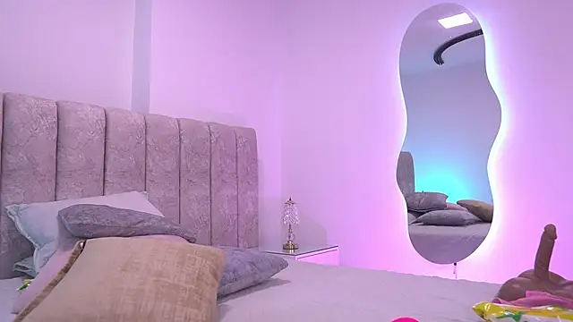 Snapshot of violeta_aroca chatting on 01.15.26 violeta aroca online show from 01.15.26