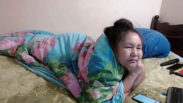 Zulfiya Bruce online show from 02.05.25