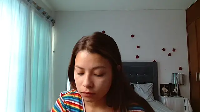 Snapshot of 3littleschoolteens chatting on 05.11.26 3littleschoolteens online show from 05.11.26