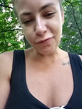 Snapshot of Keli_Jessi chatting on 06.16.26 Keli Jessi online show from 06.16.26