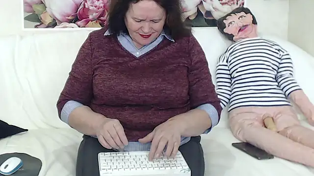 FlaviaSquirts online show from 02.25.25