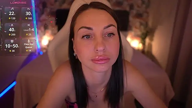 KristiiMax online show from 11.18.25