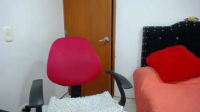 Snapshot of Ursulawhite69 chatting on 01.14.25 Ursulawhite69 online show from 01.14.25