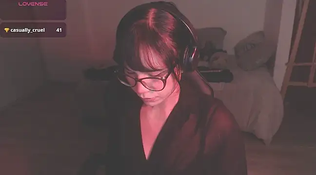 Snapshot of modjo_ chatting on 01.24.25 modjo  online show from 01.24.25