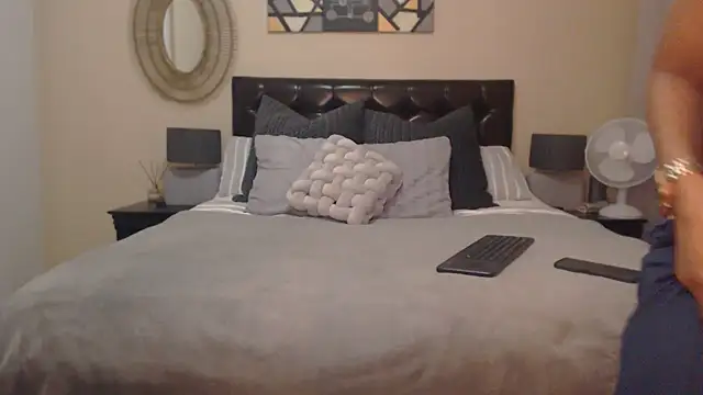 Snapshot of Creamyass22 chatting on 01.16.25 Creamyass22 online show from 01.16.25