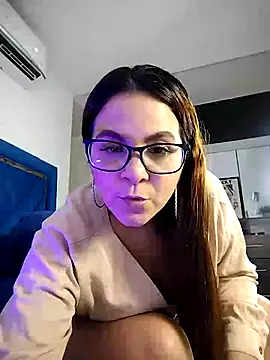 Snapshot of Susaan_Miilf chatting on 06.07.26 Susaan Miilf online show from 06.07.26