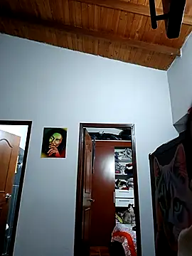 LunaZambrano online show from 02.17.25