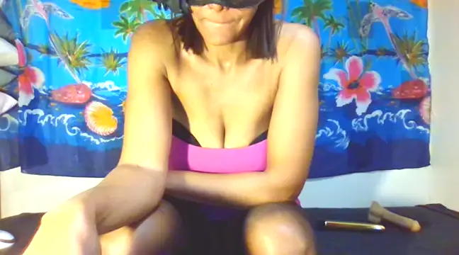 Snapshot of laetitiafun chatting on 03.05.25 laetitiafun online show from 03.05.25