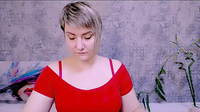 Djullia online show from 10.31.25