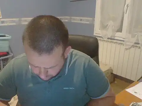 manubm03 online show from 02.10.26