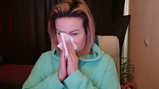 Snapshot of MishaMILF chatting on 03.15.25 MishaMILF online show from 03.15.25