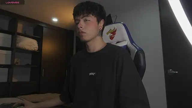 Snapshot of _morghan_ chatting on 10.25.25 morghan online show from 10.25.25