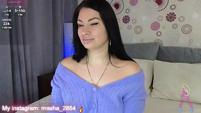 Snapshot of Madelynn chatting on 02.09.25 Madelynn online show from 02.09.25