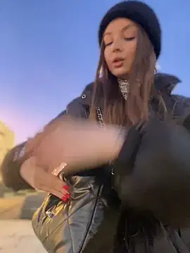 KrisMagnoly online show from 03.22.25